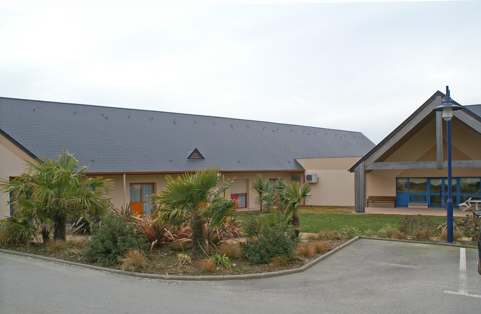 EHPAD ELISABETH DE SURVILLE MARTINVAST