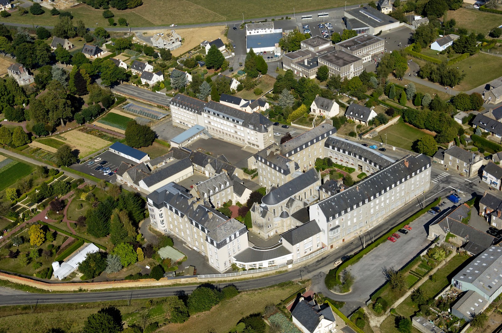 EHPAD Maison De Retraite Joachim Fleury